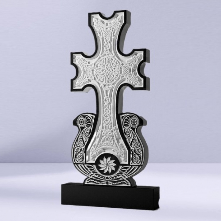 Памятник в виде креста № 1